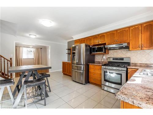15 Gilcrest Street, Hamilton, ON - Indoor Photo Showing Kitchen