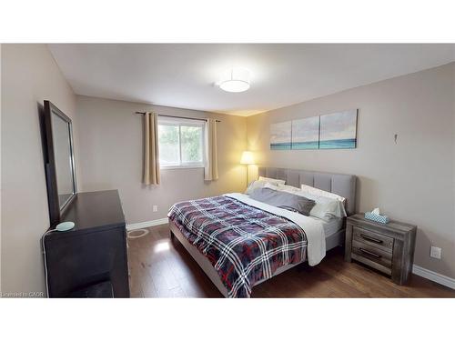 6 Adler Avenue, Hamilton, ON - Indoor Photo Showing Bedroom