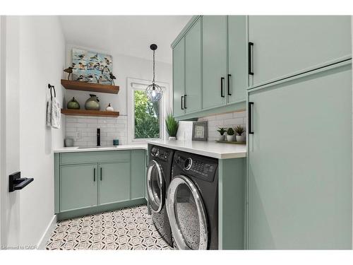 3886 Glenview Drive, Lincoln, ON - Indoor Photo Showing Laundry Room