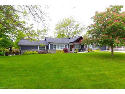3886 Glenview Drive, Lincoln, ON - Outdoor With Deck Patio Veranda With Facade