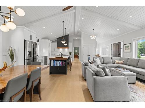 3886 Glenview Drive, Lincoln, ON - Indoor