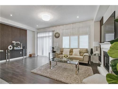46 Kelso Drive, Caledonia, ON - Indoor Photo Showing Living Room
