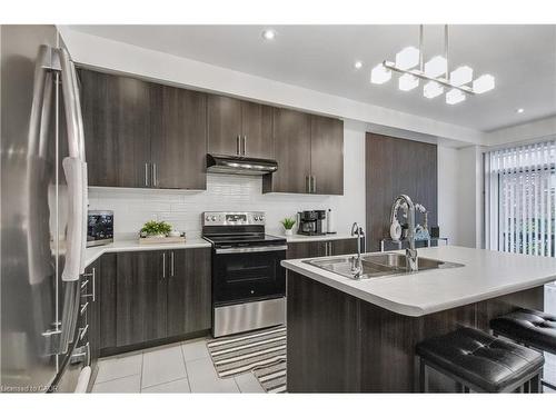 46 Kelso Drive, Caledonia, ON - Indoor Photo Showing Kitchen With Double Sink With Upgraded Kitchen