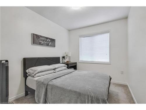 46 Kelso Drive, Caledonia, ON - Indoor Photo Showing Bedroom