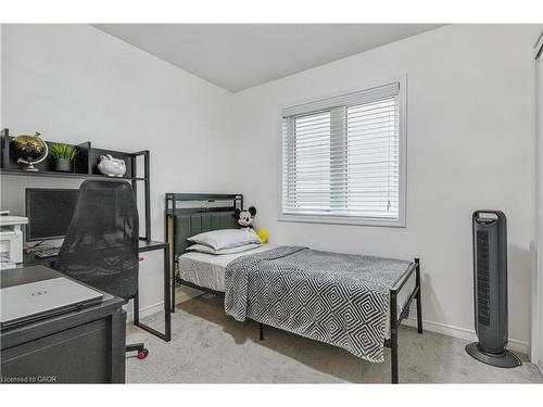 46 Kelso Drive, Caledonia, ON - Indoor Photo Showing Bedroom