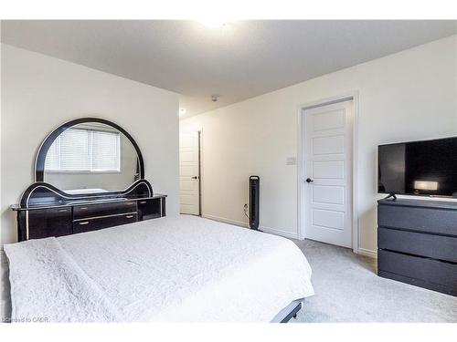 46 Kelso Drive, Caledonia, ON - Indoor Photo Showing Bedroom