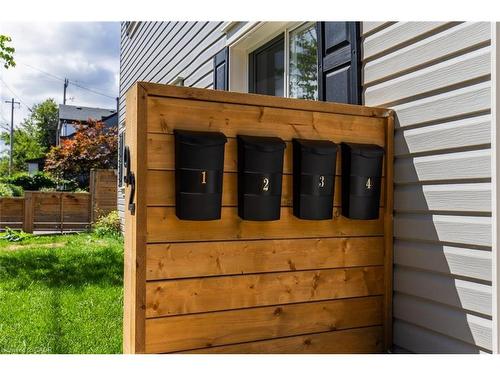 92 Pearl Street S, Hamilton, ON - Outdoor With Exterior