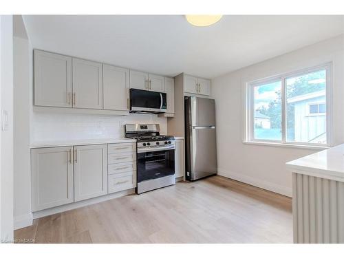 92 Pearl Street S, Hamilton, ON - Indoor Photo Showing Kitchen