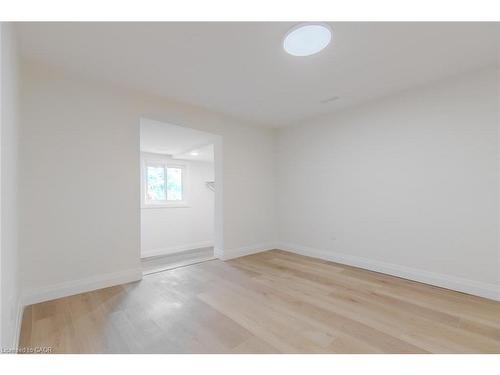 92 Pearl Street S, Hamilton, ON - Indoor Photo Showing Other Room