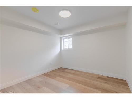 92 Pearl Street S, Hamilton, ON - Indoor Photo Showing Other Room