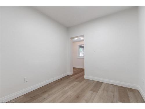 92 Pearl Street S, Hamilton, ON - Indoor Photo Showing Other Room