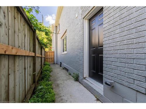 92 Pearl Street S, Hamilton, ON - Outdoor With Exterior