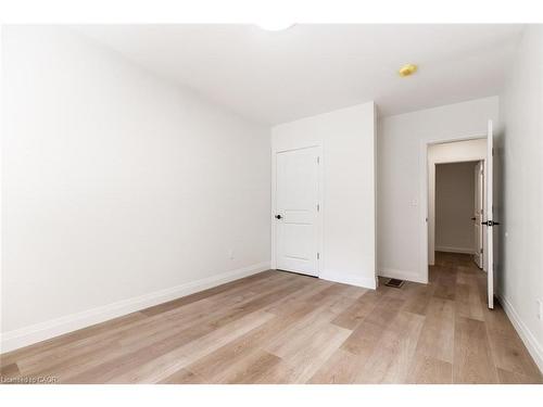 92 Pearl Street S, Hamilton, ON - Indoor Photo Showing Other Room