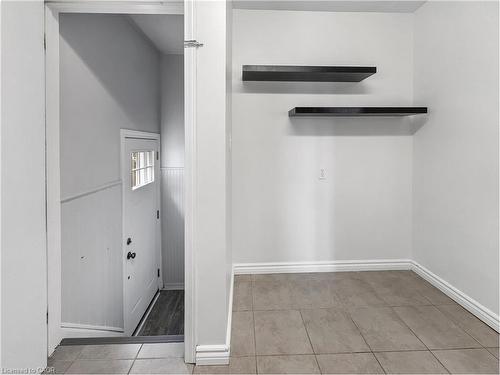 300 East 32Nd Street, Hamilton, ON - Indoor Photo Showing Other Room