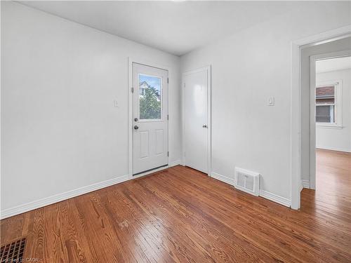 300 East 32Nd Street, Hamilton, ON - Indoor Photo Showing Other Room