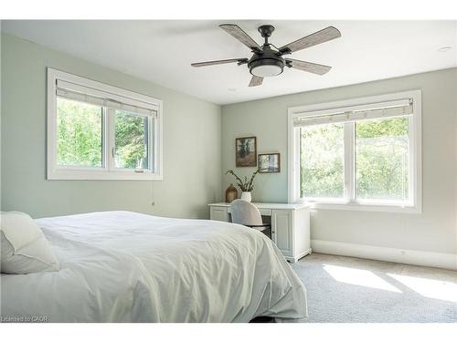 3 Oakwood Place, Hamilton, ON - Indoor Photo Showing Bedroom
