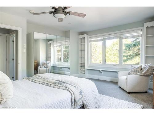 3 Oakwood Place, Hamilton, ON - Indoor Photo Showing Bedroom