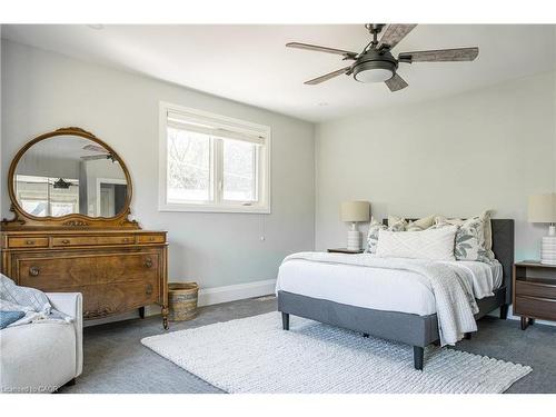 3 Oakwood Place, Hamilton, ON - Indoor Photo Showing Bedroom