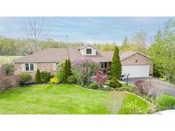 390 Mountain Road  Grimsby, ON L3M 4E7