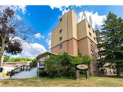 101-283 Fairway Road N Kitchener, ON N2A 2P1