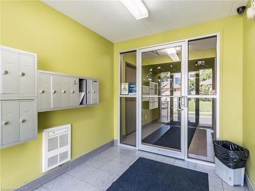 301-261 Lester Street, Waterloo, ON -  Photo Showing Other Room