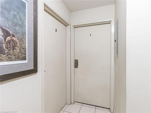 301-261 Lester Street, Waterloo, ON - Indoor Photo Showing Other Room
