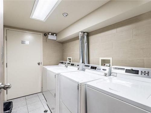 301-261 Lester Street, Waterloo, ON - Indoor Photo Showing Laundry Room
