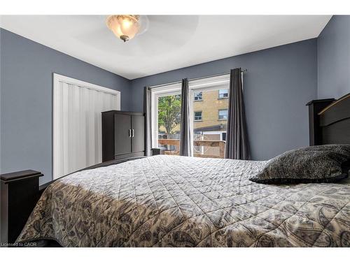 331 East 42Nd Street, Hamilton, ON - Indoor Photo Showing Bedroom