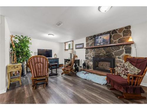 331 East 42Nd Street, Hamilton, ON - Indoor Photo Showing Living Room With Fireplace