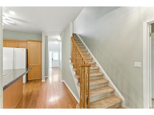 6-40 Wesleyan Court, Ancaster, ON - Indoor Photo Showing Other Room