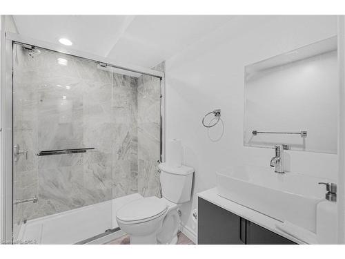 539 Parkview Crescent, Cambridge, ON - Indoor Photo Showing Bathroom