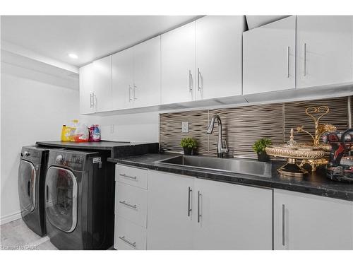 539 Parkview Crescent, Cambridge, ON - Indoor Photo Showing Laundry Room