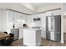 114-118 Summersides Boulevard  Fonthill, ON L0E 1E1