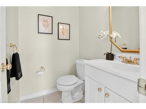 8655 Regan Drive, Niagara Falls, ON - Indoor Photo Showing Bathroom