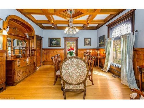 351 Bay Street S, Hamilton, ON - Indoor Photo Showing Dining Room