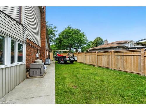 7078 Rosseau Place, Niagara Falls, ON - Outdoor