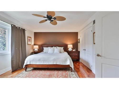 5570 Mcfarren Boulevard, Mississauga, ON - Indoor Photo Showing Bedroom