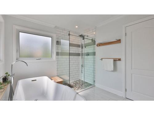 5570 Mcfarren Boulevard, Mississauga, ON - Indoor Photo Showing Bathroom