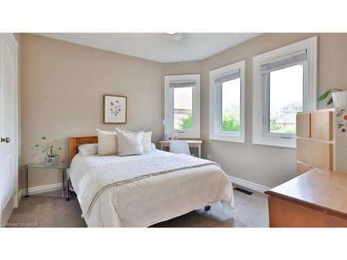 5570 Mcfarren Boulevard, Mississauga, ON - Indoor Photo Showing Bedroom