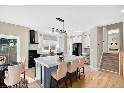 4006 Flemish Drive, Burlington, ON - Indoor Photo Showing Other Room