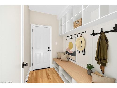 4006 Flemish Drive, Burlington, ON - Indoor Photo Showing Other Room