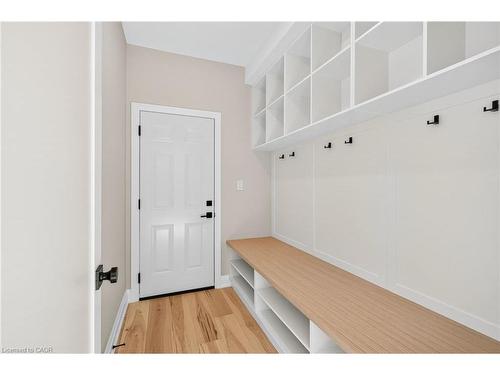 4006 Flemish Drive, Burlington, ON - Indoor Photo Showing Other Room