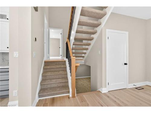 4006 Flemish Drive, Burlington, ON - Indoor Photo Showing Other Room