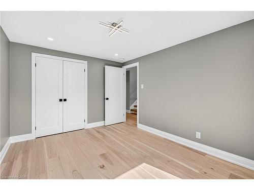 4006 Flemish Drive, Burlington, ON - Indoor Photo Showing Other Room