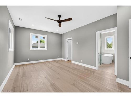 4006 Flemish Drive, Burlington, ON - Indoor Photo Showing Other Room