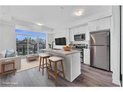 220-470 Dundas Street E Waterdown, ON L0R 2H4