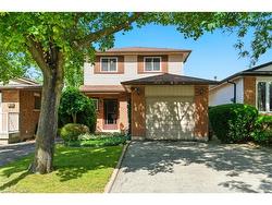 39 Megna Court  Hamilton, ON L9C 6Y6