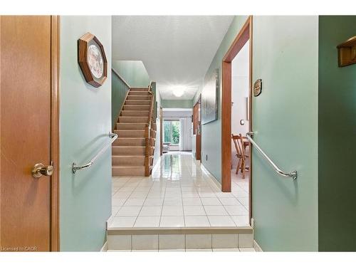 39 Megna Court, Hamilton, ON - Indoor Photo Showing Other Room
