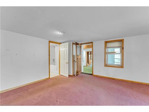 84 Cliff Way, Stirling, ON - Indoor Photo Showing Other Room