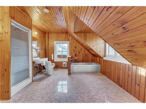 84 Cliff Way, Stirling, ON - Indoor Photo Showing Other Room